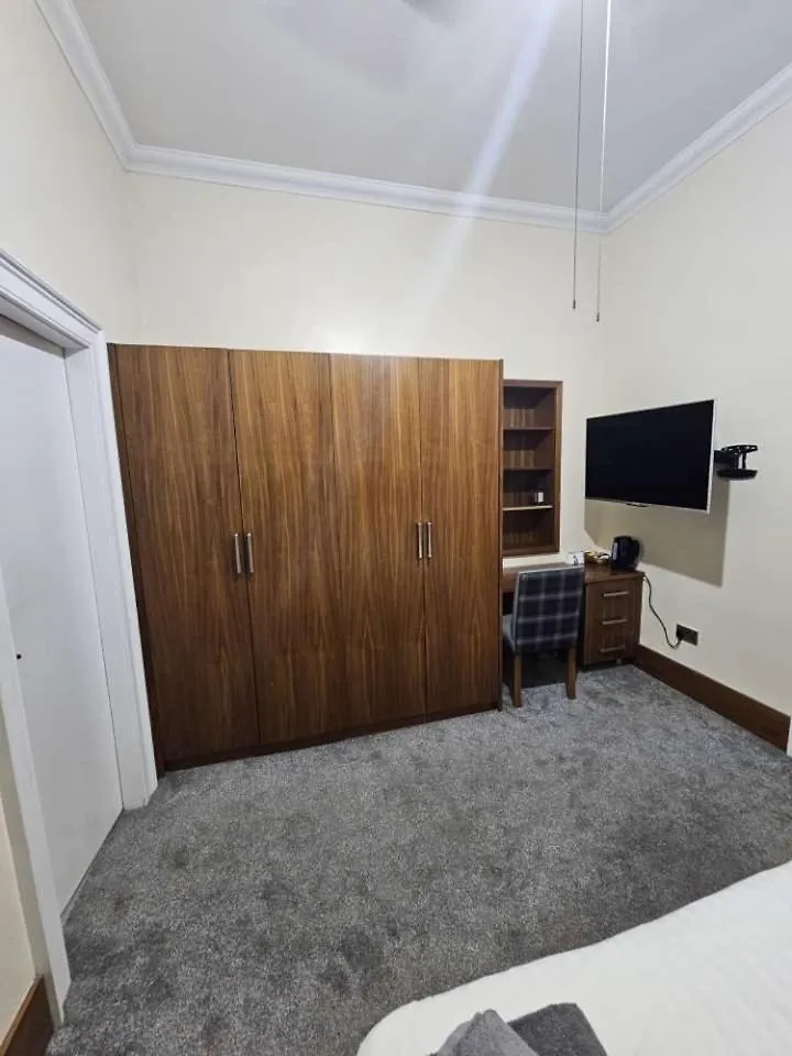 Homestay Spacious Large Double Room With Private Bathroom Edinburgh